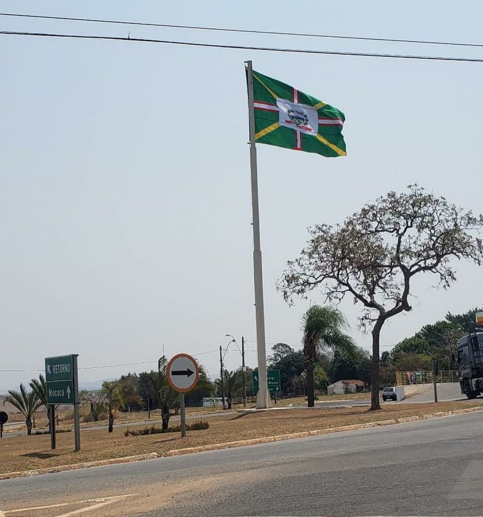 Not Cia Troca Das Bandeiras Da Cidade Prefeitura Municipal De Mococa